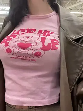 CaseyVidal – webcam model profile photo Image 4