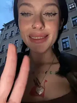 CaseyVidal – webcam model profile photo Image 7