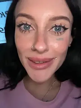 CaseyVidal – webcam model profile photo Image 9