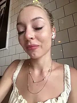 JessieLiu – webcam model profile photo Image 5