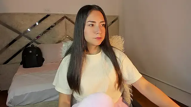 ROUSSH – webcam model profile photo Image 15