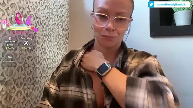 EvanyaRose – webcam model profile photo Image 16