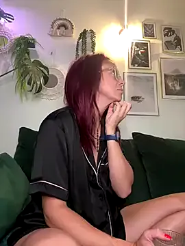 EvanyaRose – webcam model profile photo Image 7