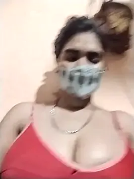 LeyahSummer – webcam model profile photo Image 10