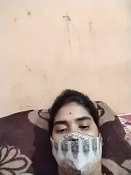 LeyahSummer – webcam model profile photo Image 11