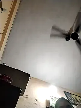 LeyahSummer – webcam model profile photo Image 12