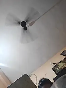 LeyahSummer – webcam model profile photo Image 15