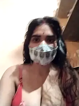 LeyahSummer – webcam model profile photo Image 4