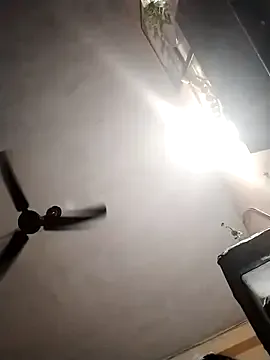 LeyahSummer – webcam model profile photo Image 6