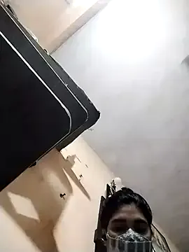 LeyahSummer – webcam model profile photo Image 8