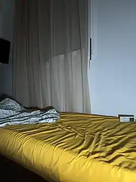 KateGale – webcam model profile photo Image 3