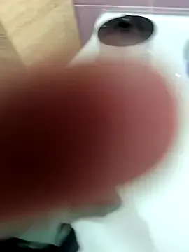 KateGale – webcam model profile photo Image 6