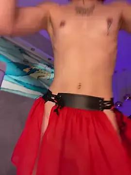 Carine – webcam model profile photo Image 14