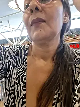 AyshaConnor – webcam model profile photo Image 19