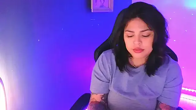 AbbyZanella – webcam model profile photo Image 8