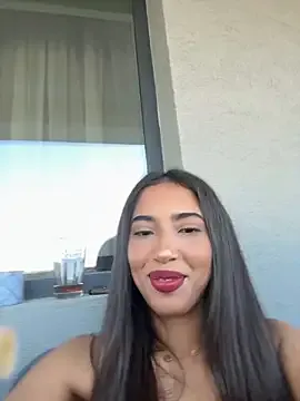 DelinaRose – webcam model profile photo Image 12