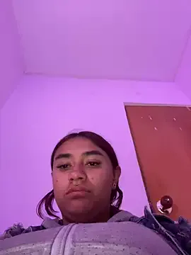 Dolce – webcam model profile photo Image 3