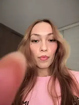 AishaHart – webcam model profile photo Image 12