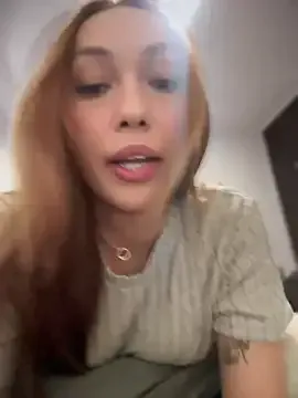 AishaHart – webcam model profile photo Image 9