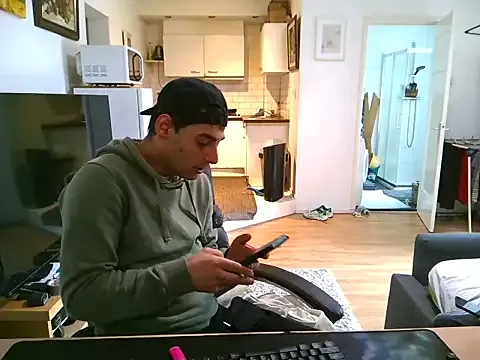 p6w_official – webcam model profile photo Image 7