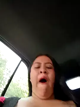 Dolce – webcam model profile photo Image 10