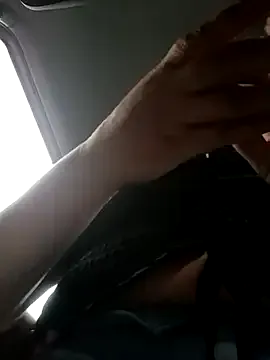 Dolce – webcam model profile photo Image 9