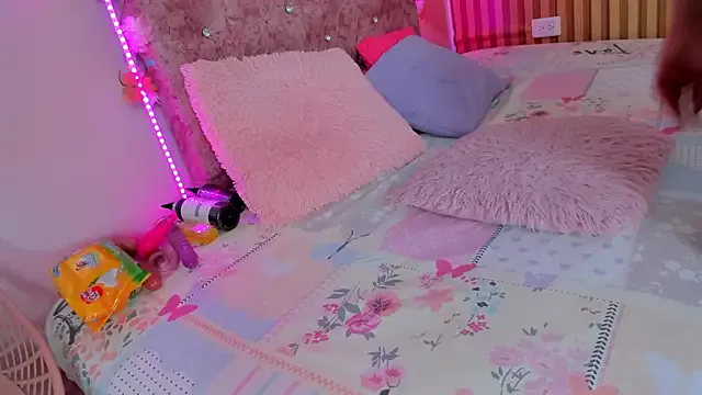 kassandra- – webcam model profile photo Image 3