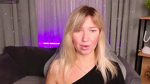 AdrianaAndrade – webcam model profile photo Image 16