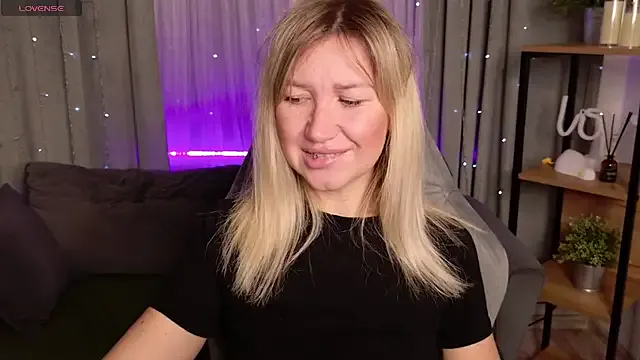 AdrianaAndrade – webcam model profile photo Image 19