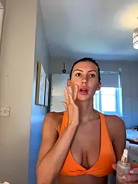 KateGale – webcam model profile photo Image 3