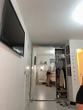 KateGale – webcam model profile photo Image 6