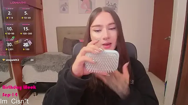 Dolce – webcam model profile photo Image 18