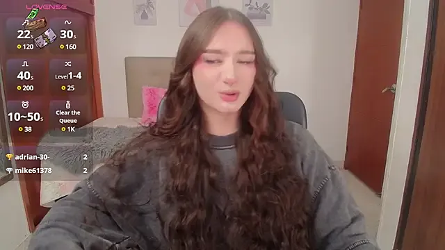 Dolce – webcam model profile photo Image 4