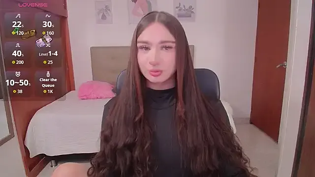 Dolce – webcam model profile photo Image 8