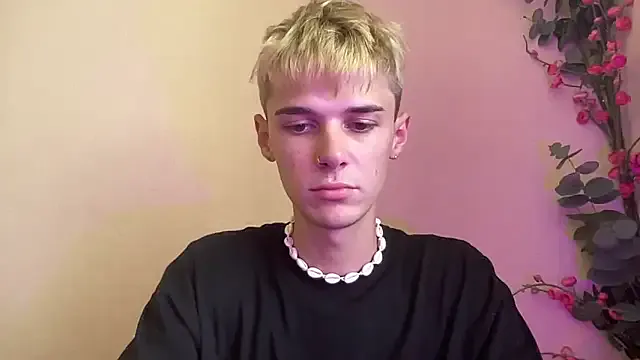 Seira__nn – webcam model profile photo Image 4