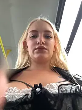 V-Hot-Sweti – webcam model profile photo Image 17