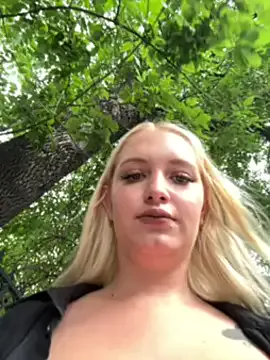 V-Hot-Sweti – webcam model profile photo Image 7