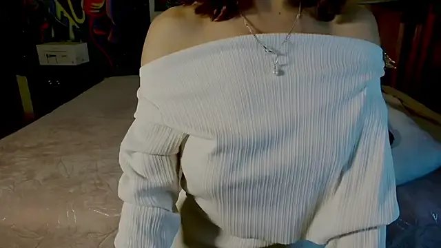 Selen-S – webcam model profile photo Image 3