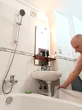 AdeleWood – webcam model profile photo Image 18