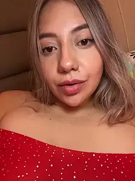 molochnaya000 – webcam model profile photo Image 14