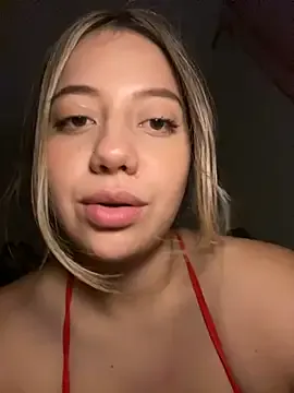 molochnaya000 – webcam model profile photo Image 19