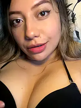 molochnaya000 – webcam model profile photo Image 9