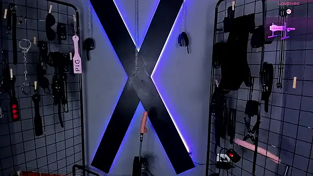 EwaBrown – webcam model profile photo Image 9