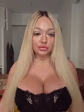 MelinaLuviani – webcam model profile photo Image 17