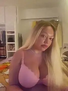 MelinaLuviani – webcam model profile photo Image 6