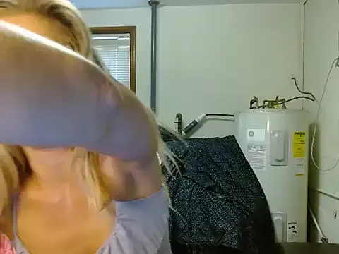 AnnAbbey – webcam model profile photo Image 10