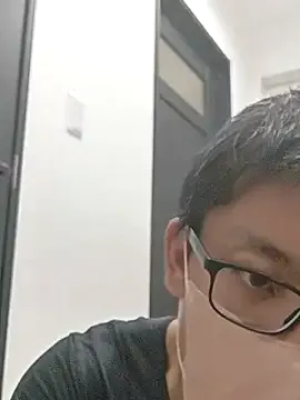 MiraKova – webcam model profile photo Image 10