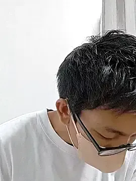 MiraKova – webcam model profile photo Image 13