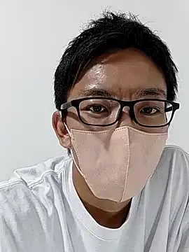 MiraKova – webcam model profile photo Image 3