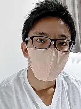 MiraKova – webcam model profile photo Image 6